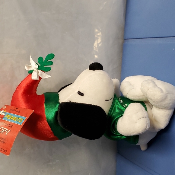 Peanuts Snoopy Joe Mistletoe plush - Picture 5 of 10